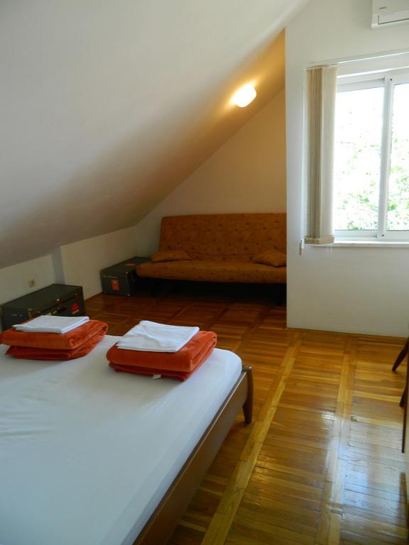 Ria Apartment