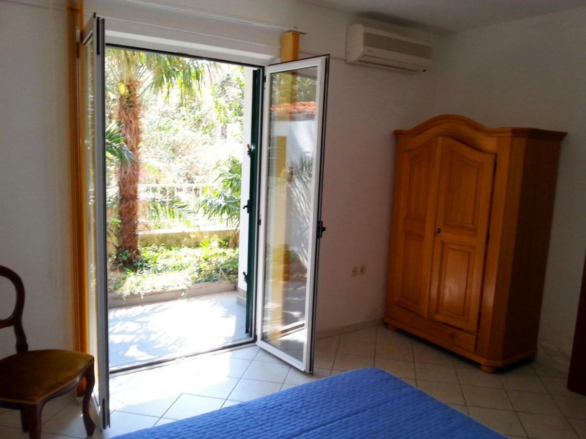 Ria Apartment