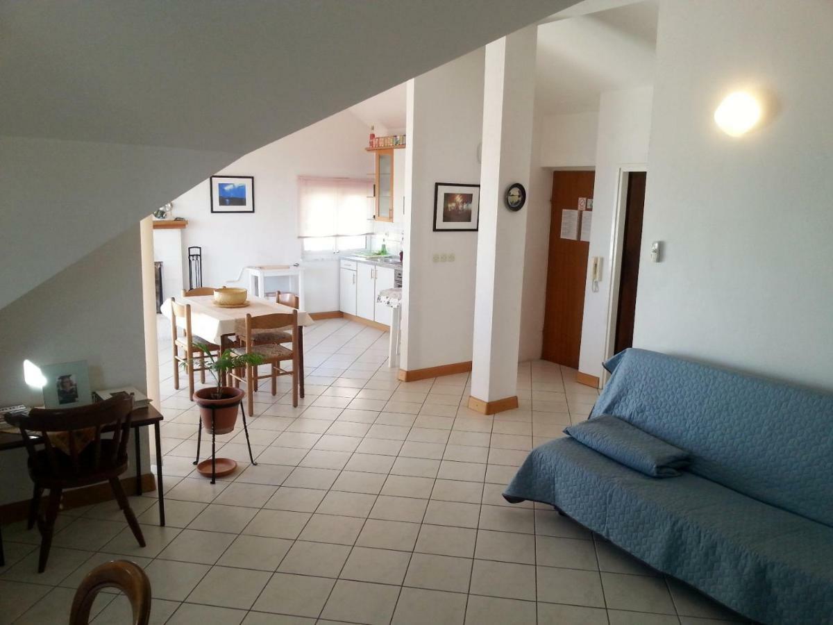 Ria Apartment