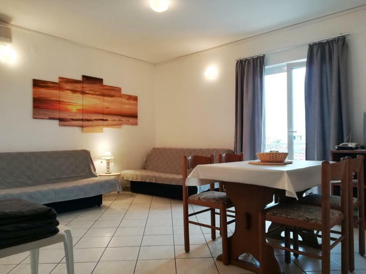 Ria Apartment